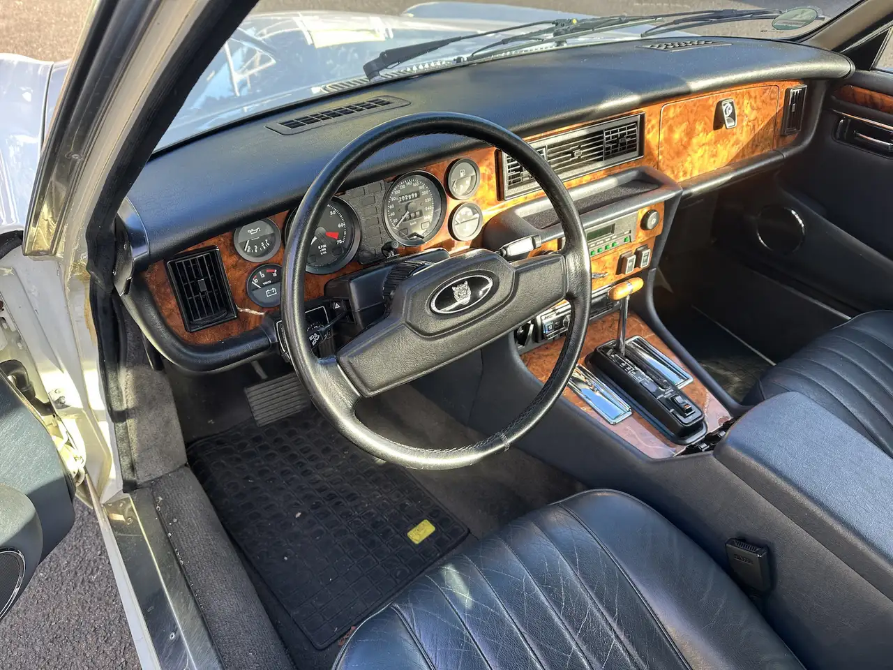 Jaguar XJ12 Daimler Double Six mit H Kennzeichen, foto 6