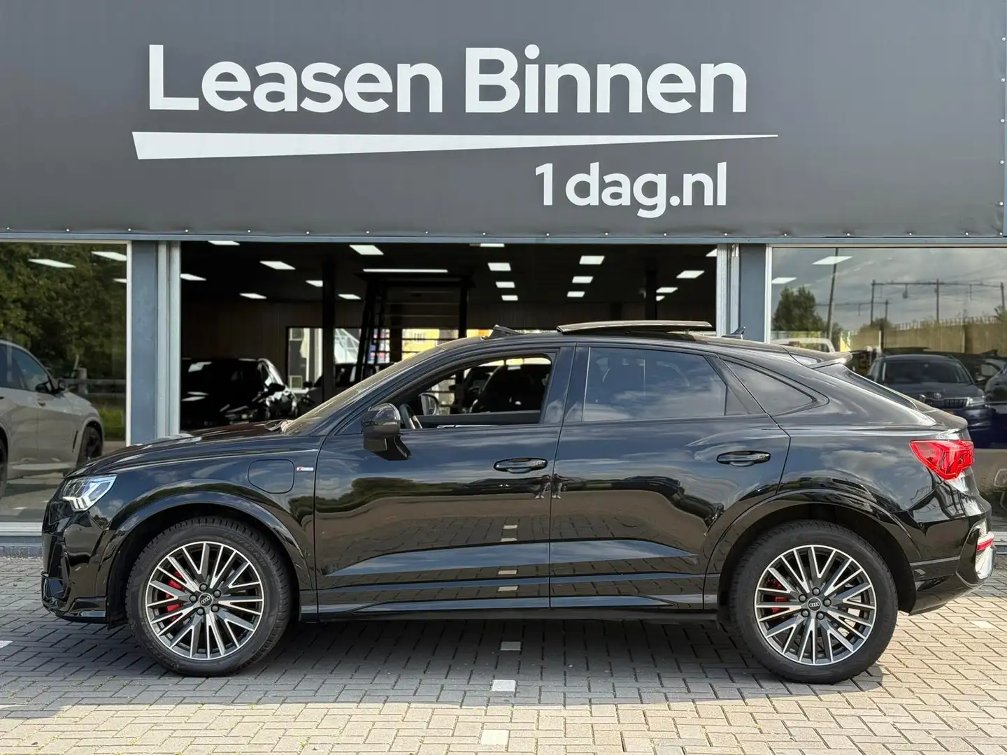 Audi Q3 Sportback 45 TFSI e S Edition Pano/360/Matrix/IQ Negro - 2