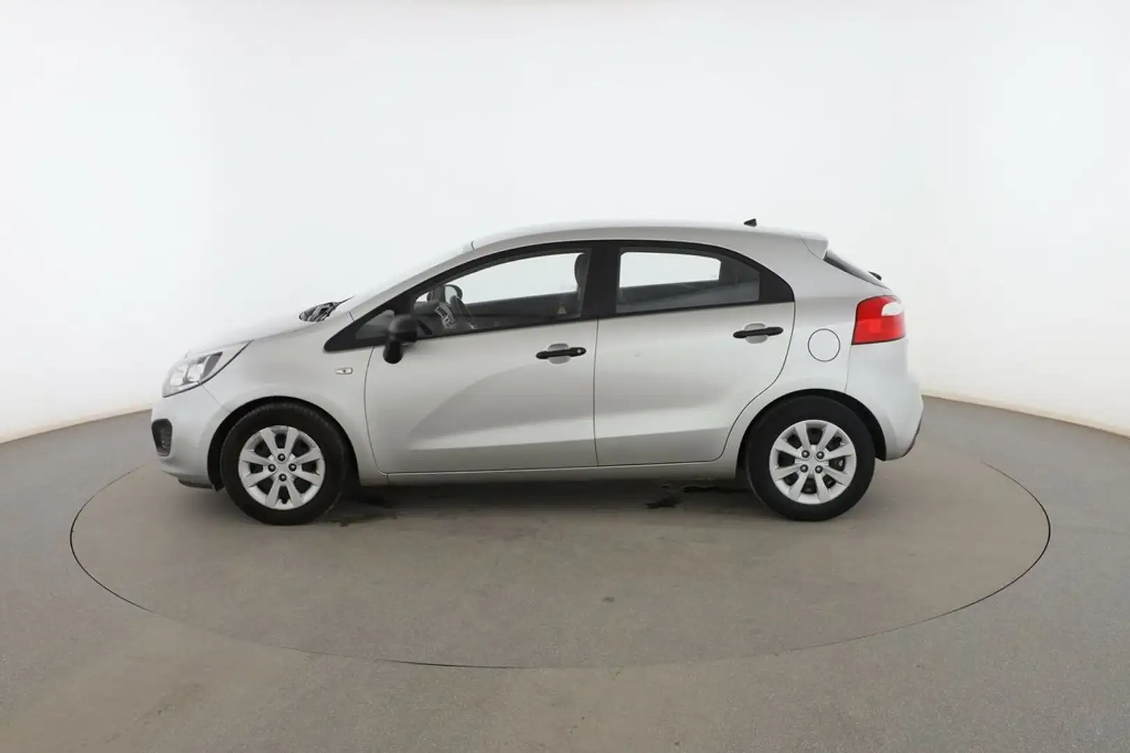 Kia Rio 1.2 Concept Gümüş rengi - 2
