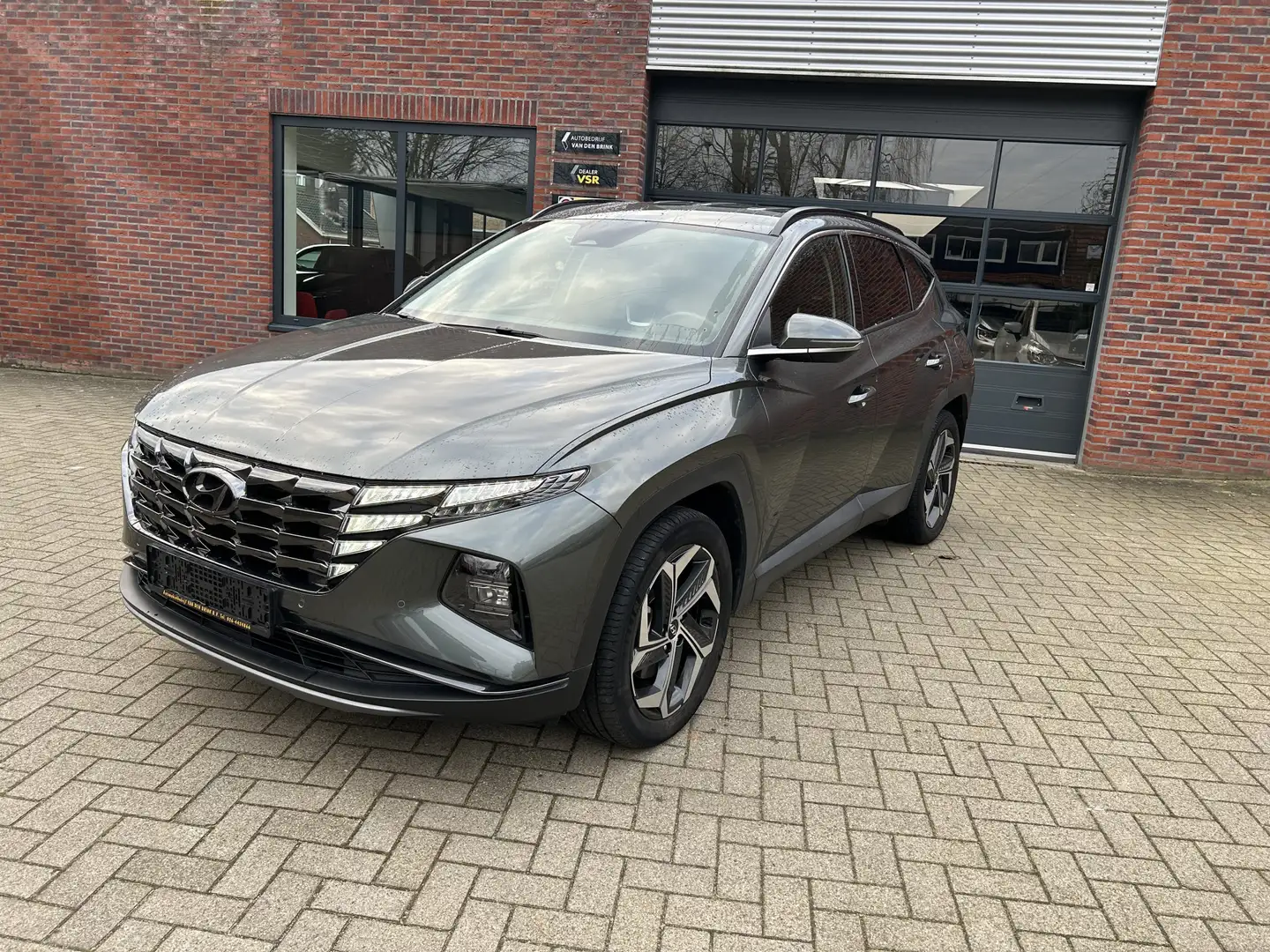 Hyundai TUCSON 1.6 T-GDI HEV Premium/Trekhaak 13p/ 1650KG trekgew Grau - 1