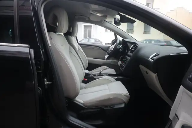 Citroen Grand C4 Picasso view 10