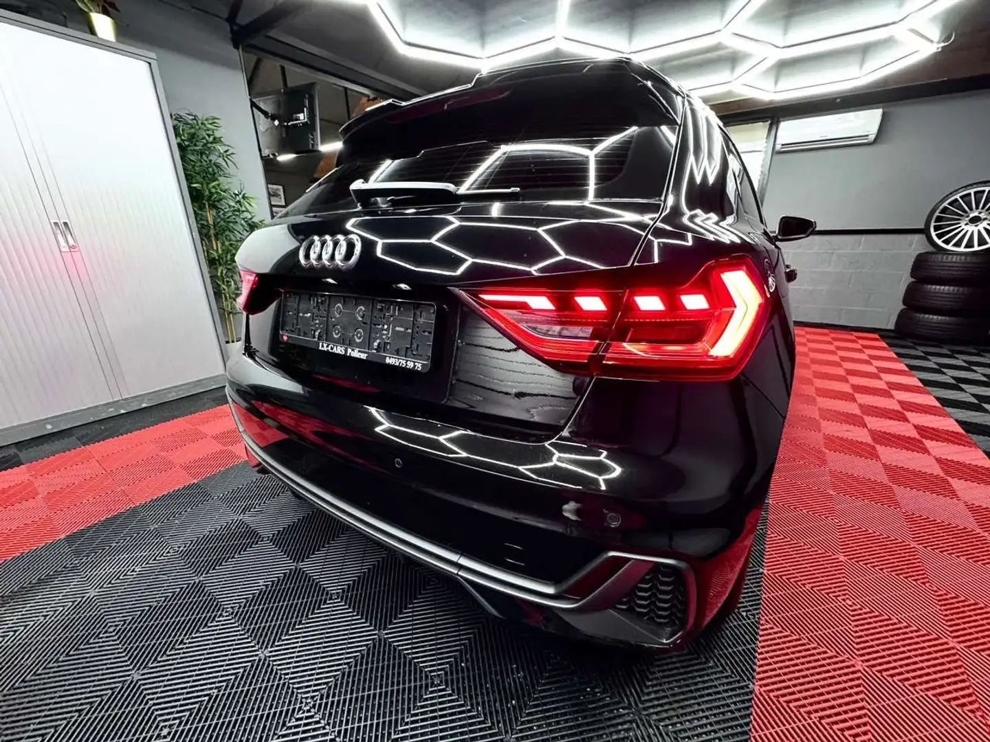 Audi A1 🔺AUDI A1 * BOITE AUTO * SLINE 🔺 Noir - 2
