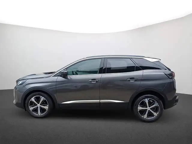 Peugeot 3008 view 4