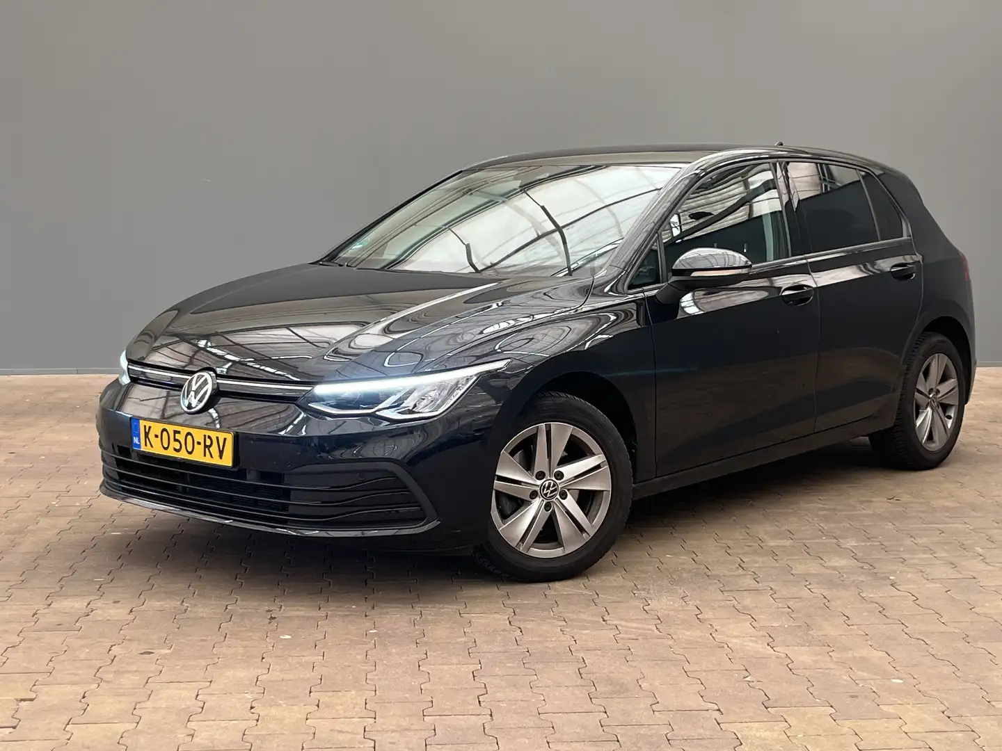 Volkswagen Golf 1.5 TSI Life Virtueel Dashboard | Camera | Stoelve Zwart - 1
