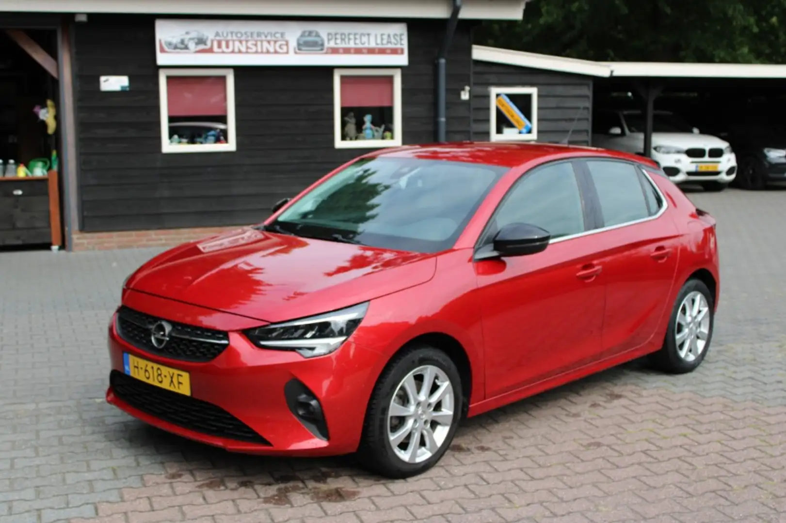 Opel Corsa 1.2 Elegance Carplay navi Cruise digitaal dashboar Rood - 1