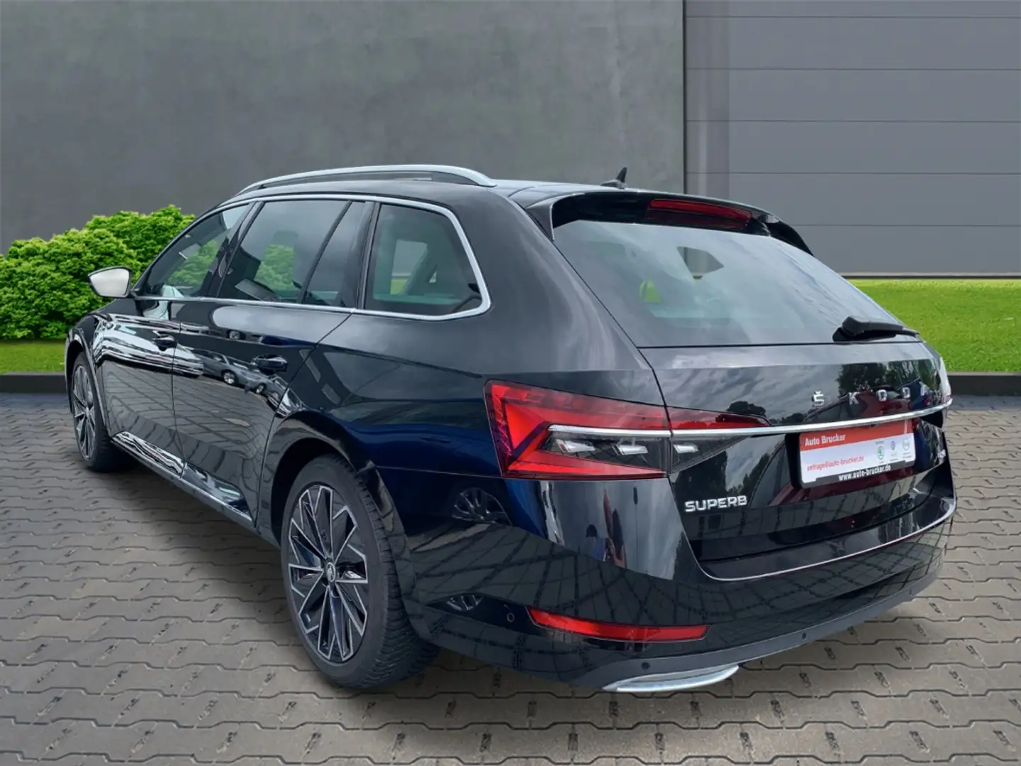 Skoda Superb Combi L&K 4x4 2.0 TDI+elektr.Panoramadach+Navi+Led Schwarz - 2