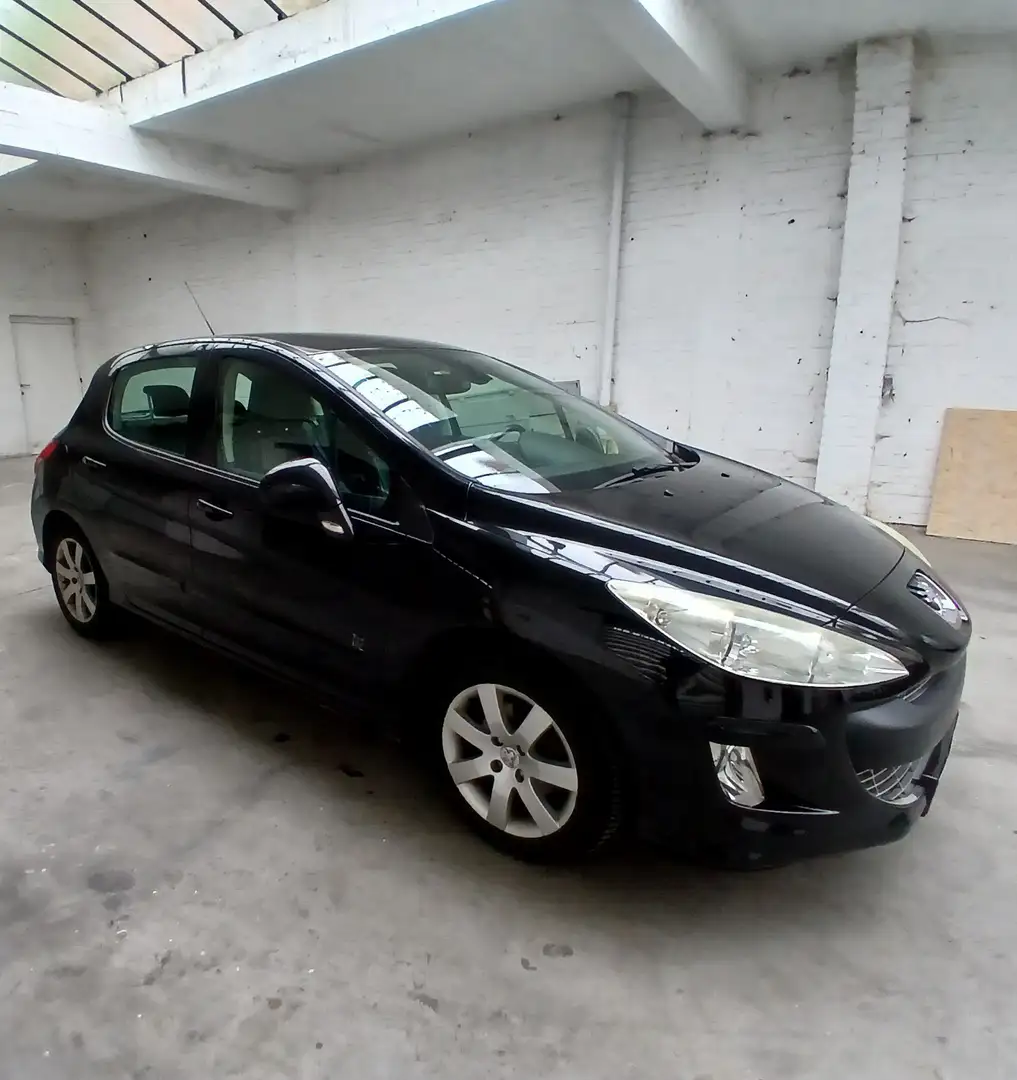 Peugeot 308 1.6 HDi Black & Silver FAP - 2