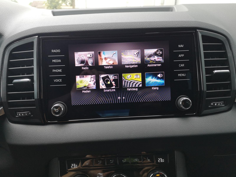 Skoda Karoq Selection 1.5TSI DSG AHK Navi GV5 110 kW (150 P... — photo 6