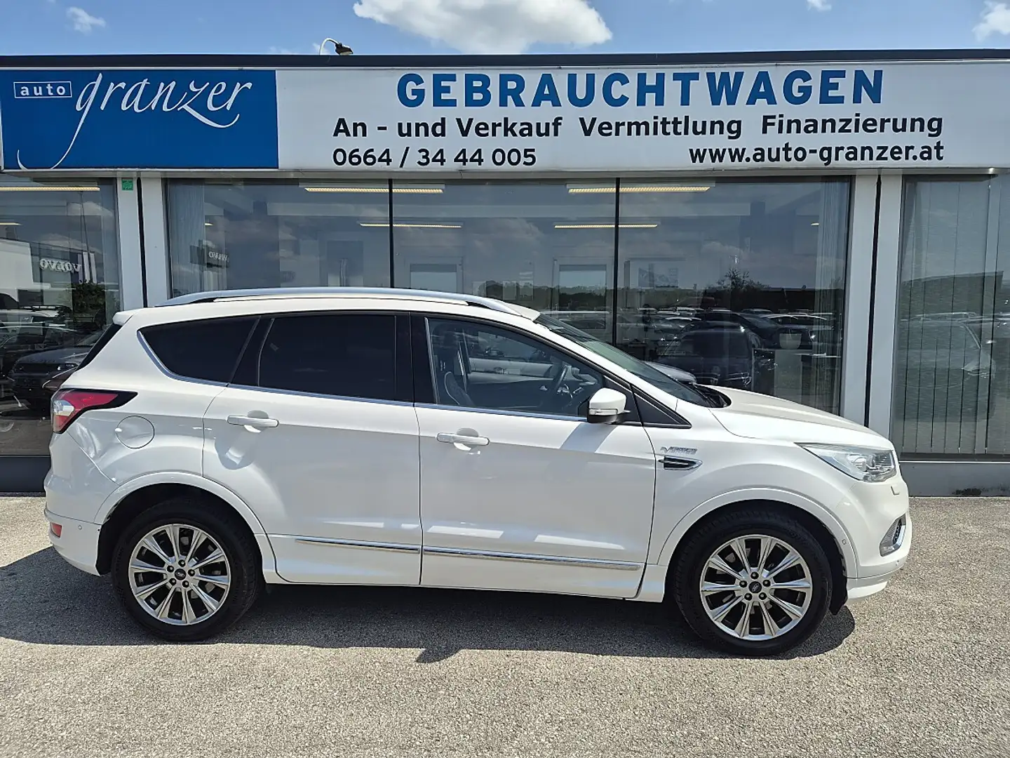 Ford Kuga 2,0 TDCi Vignale Powershift Aut. AWD Weiß - 1