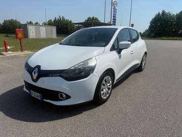 Clio IV 2012 5p 1.5 dci Live 75cv