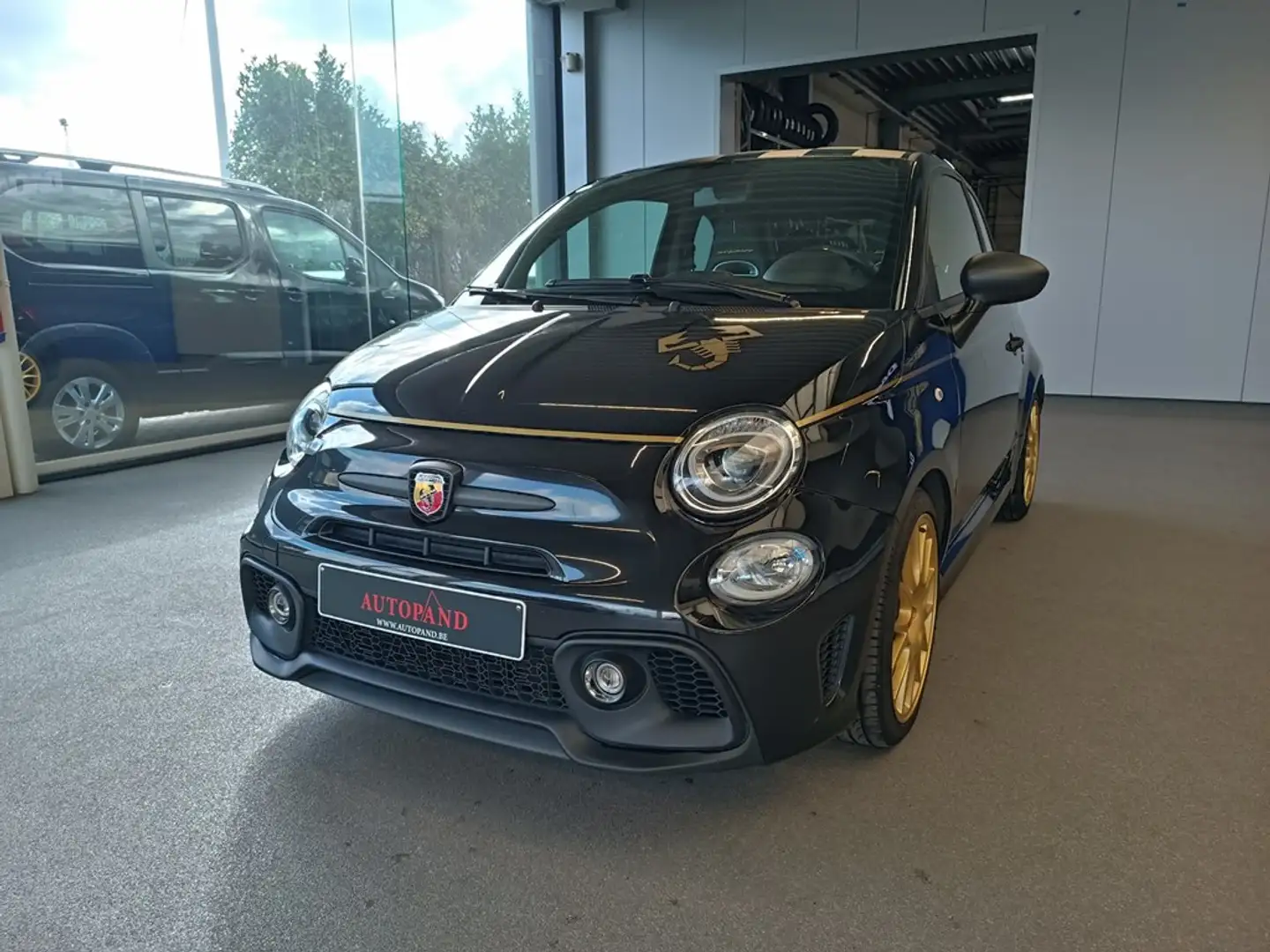 Abarth 595 T-Jet Scorpione Oro *Limited Edition* Fekete - 1
