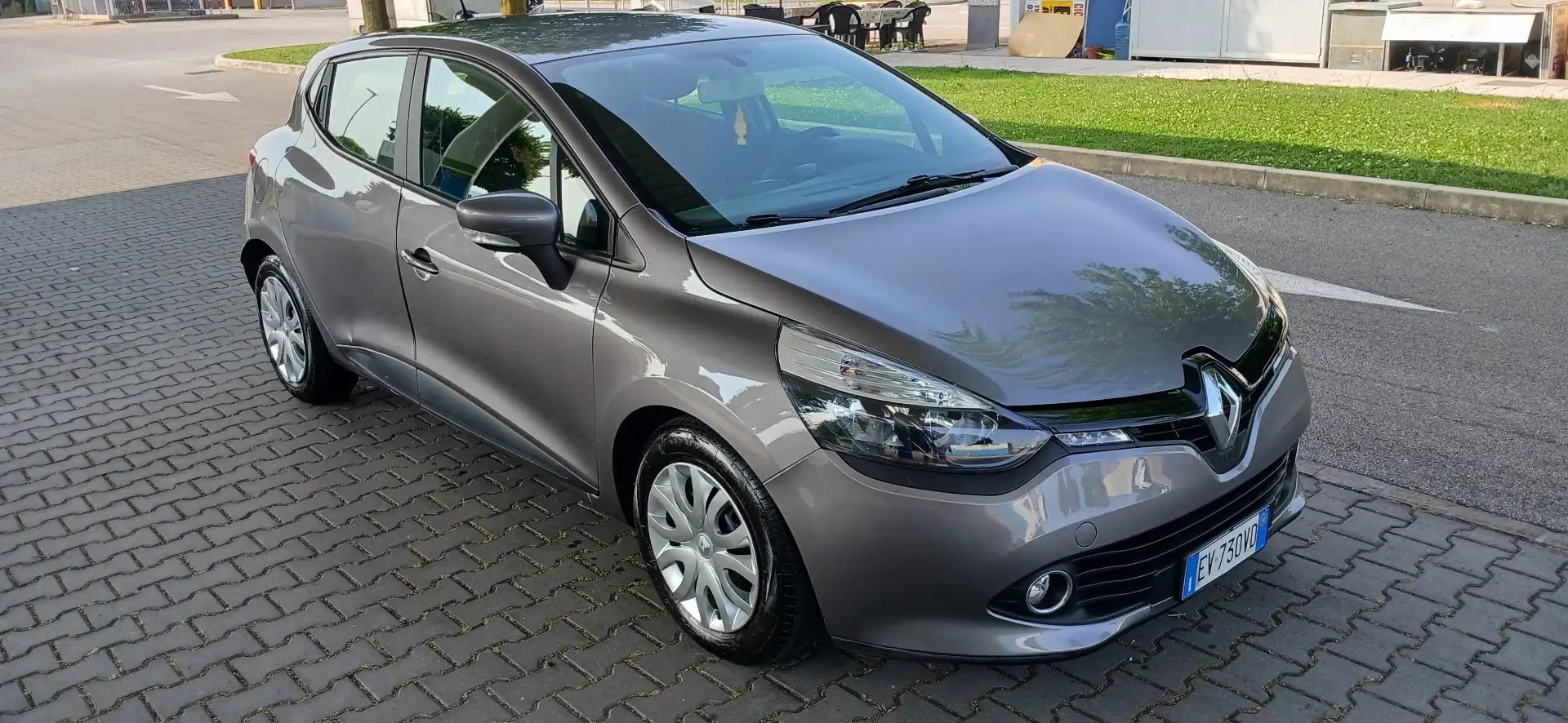Renault Clio 5p 1.2 16v Live! - 1