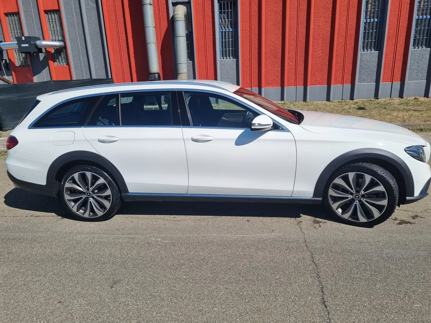 Mercedes-Benz E 220 E SW All-Terrain 220 d Business Sport 4matic auto Bianco - 2