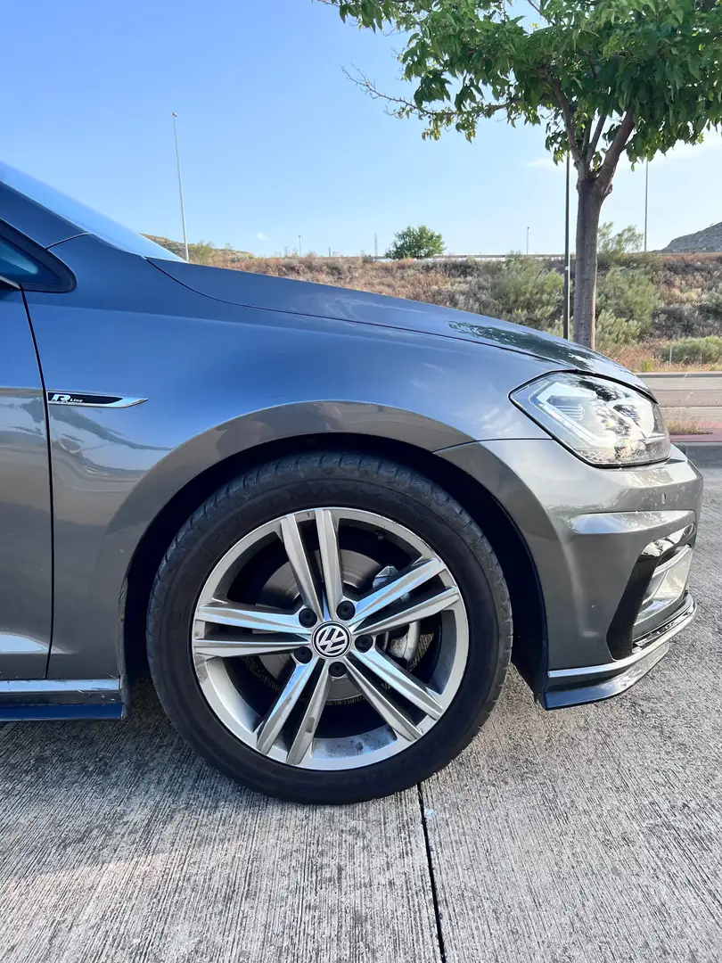 Volkswagen Golf Golf 1.5 TSI Evo Sport 110kW Sport Gris - 2