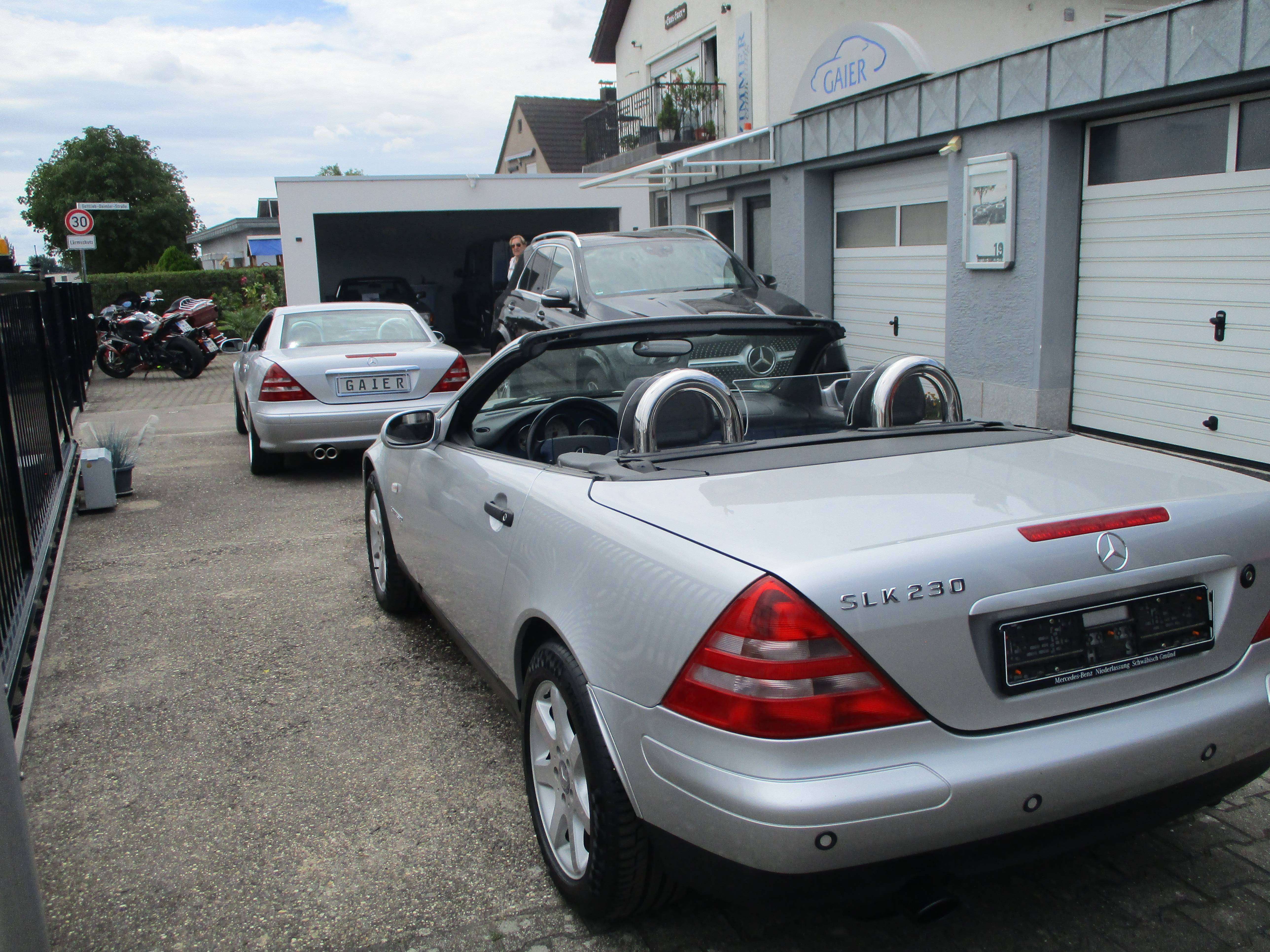 Mercedes-Benz SLK 230