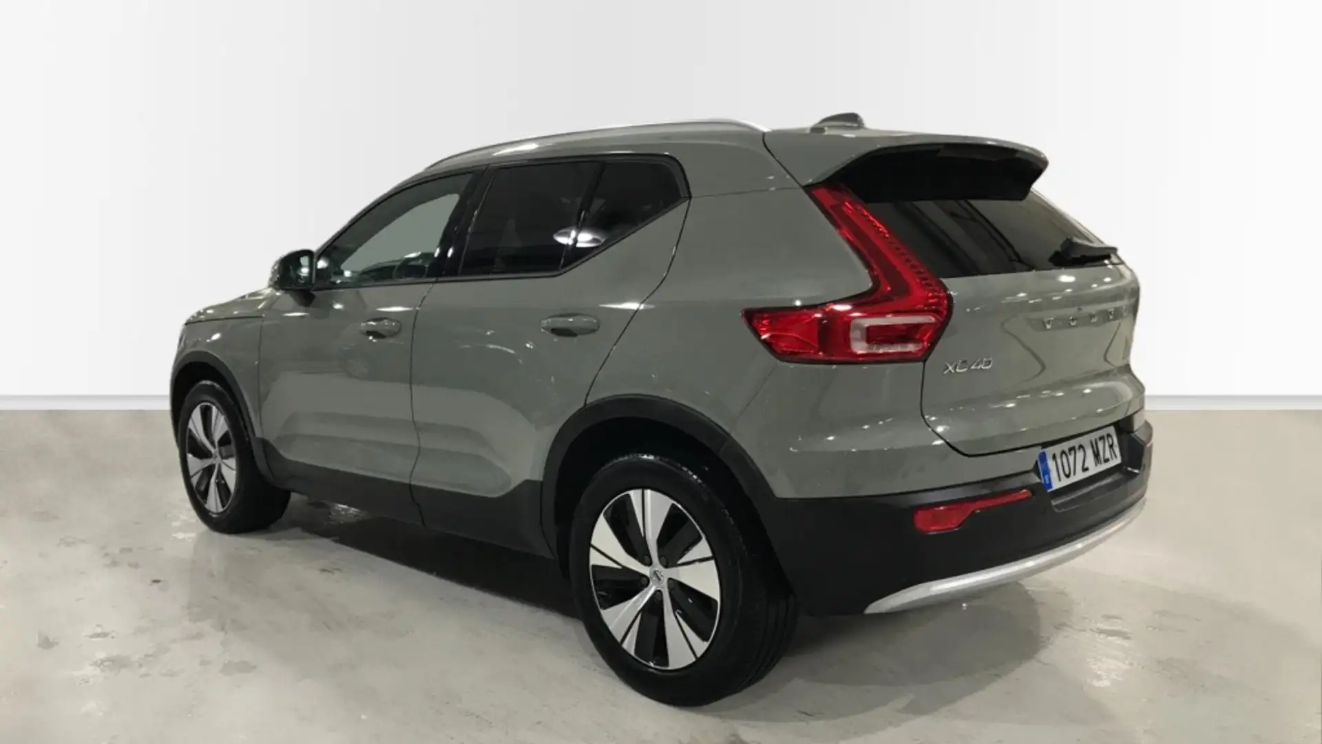 Volvo XC40 2.0 B3 CORE AUTO 5P - 2