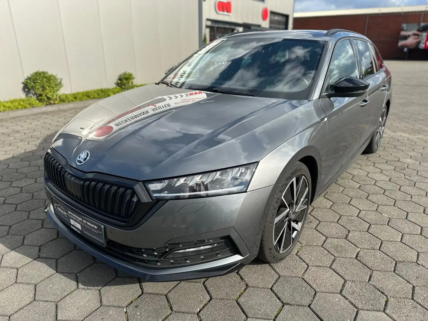 Skoda Octavia Combi Sportline 4x4*GARANTIE* Grau - 1