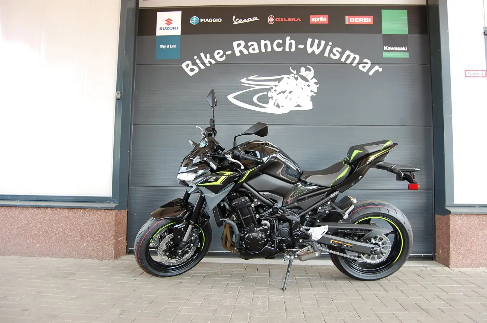 Kawasaki Z 900 Fahrzeug mit Tageszulassung Schwarz - 2