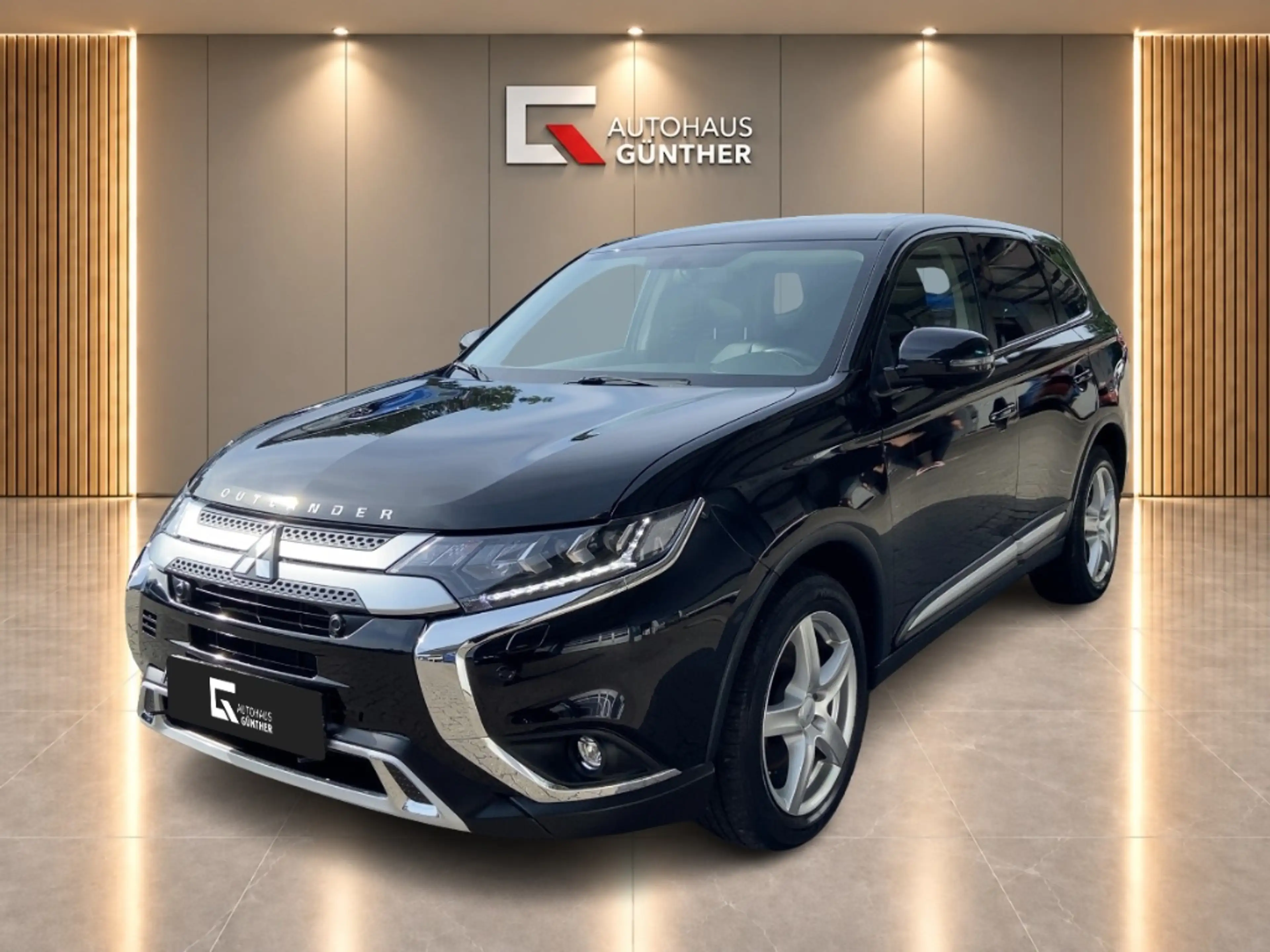 Mitsubishi Outlander Diamant Edition+ 4WD 2.0 150PS Automatik LED/NAVI/