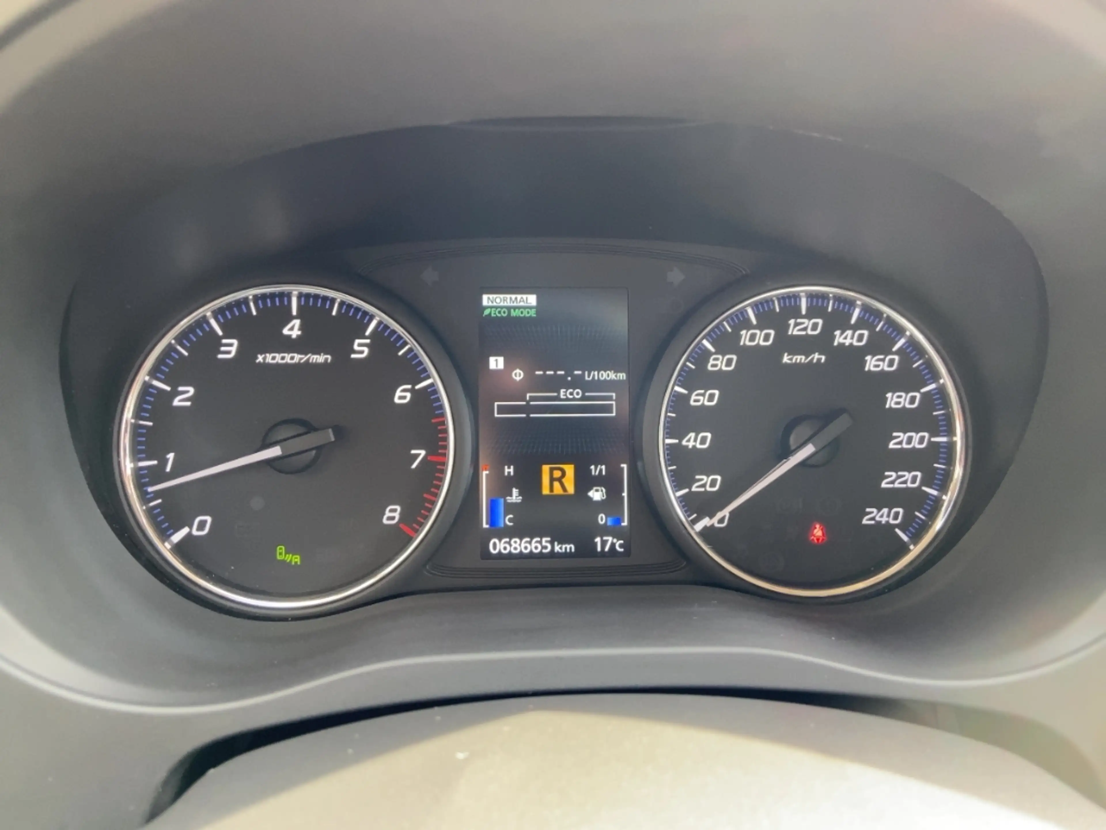 Mitsubishi Outlander Diamant Edition+ 4WD 2.0 150PS Automatik LED/NAVI/ — photo 9