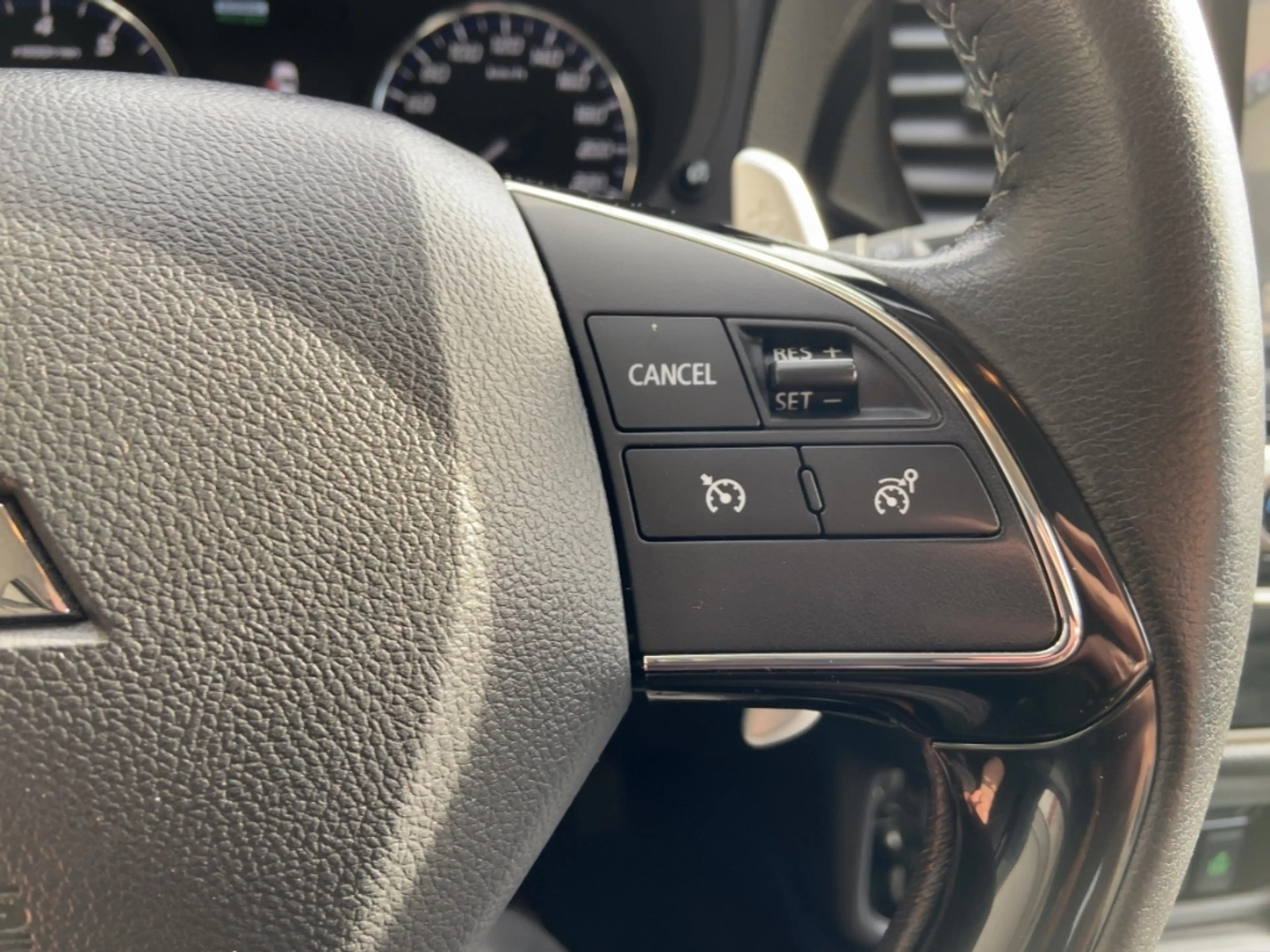 Mitsubishi Outlander Diamant Edition+ 4WD 2.0 150PS Automatik LED/NAVI/ — photo 11