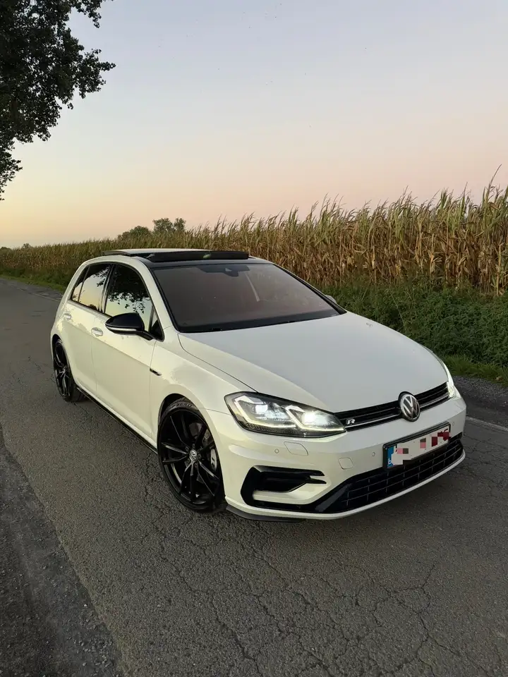 Volkswagen Golf R