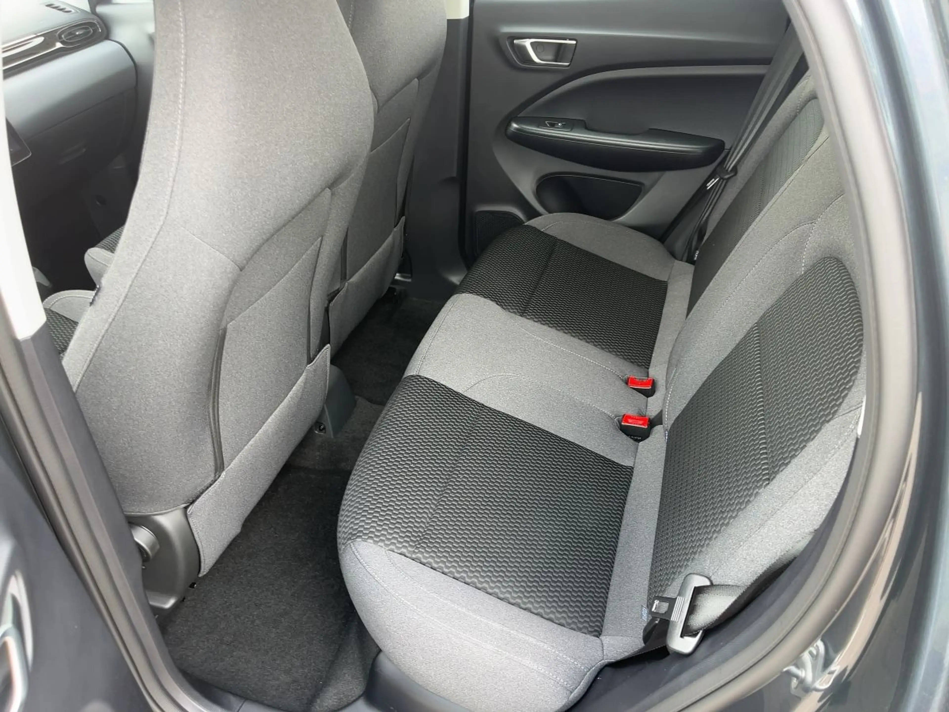 Leapmotor T03 37 70 kW BEV ACC+Navi+Pano+SD+Kam.+KeyLess — photo 9