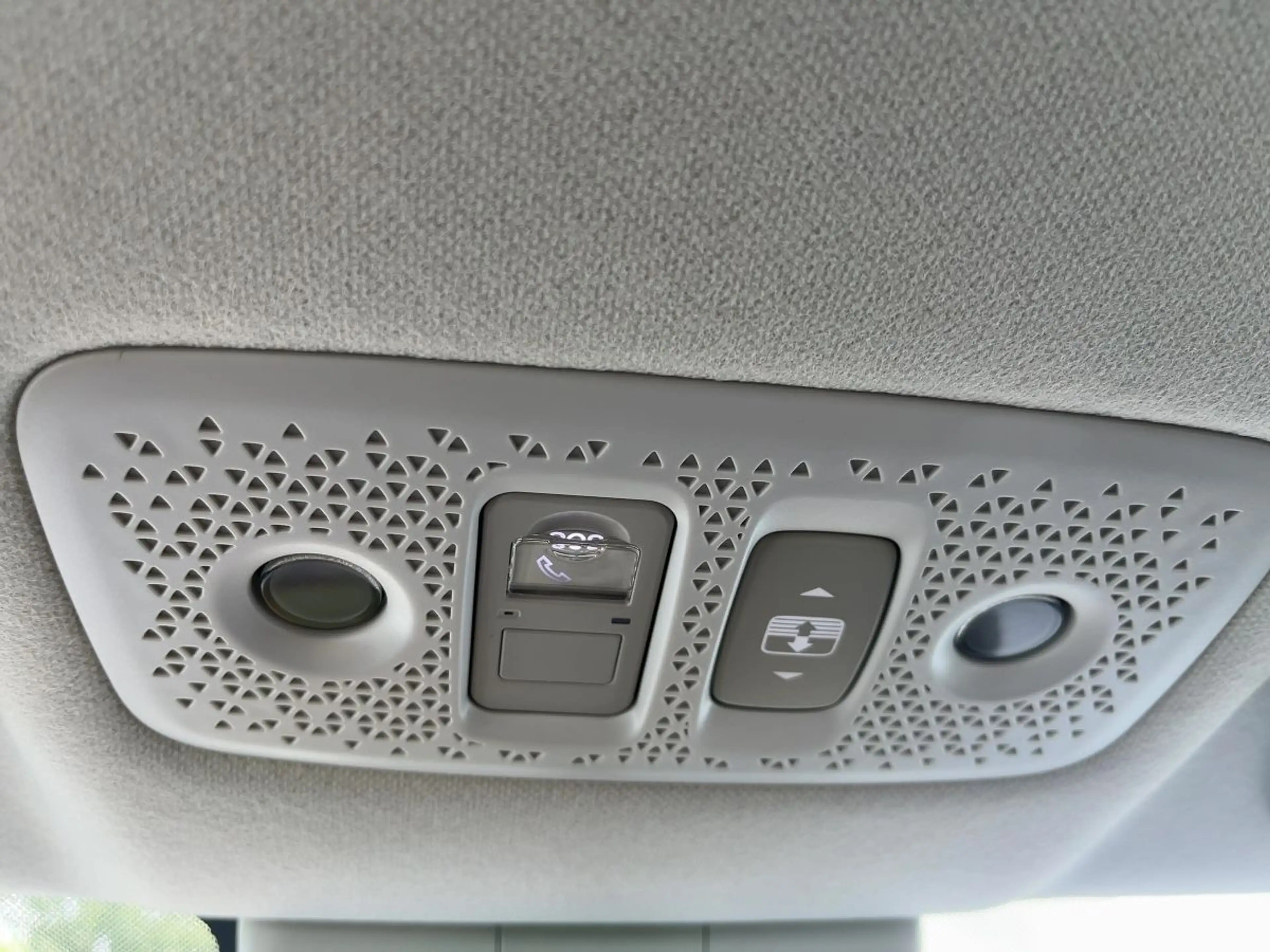 Leapmotor T03 37 70 kW BEV ACC+Navi+Pano+SD+Kam.+KeyLess — photo 15