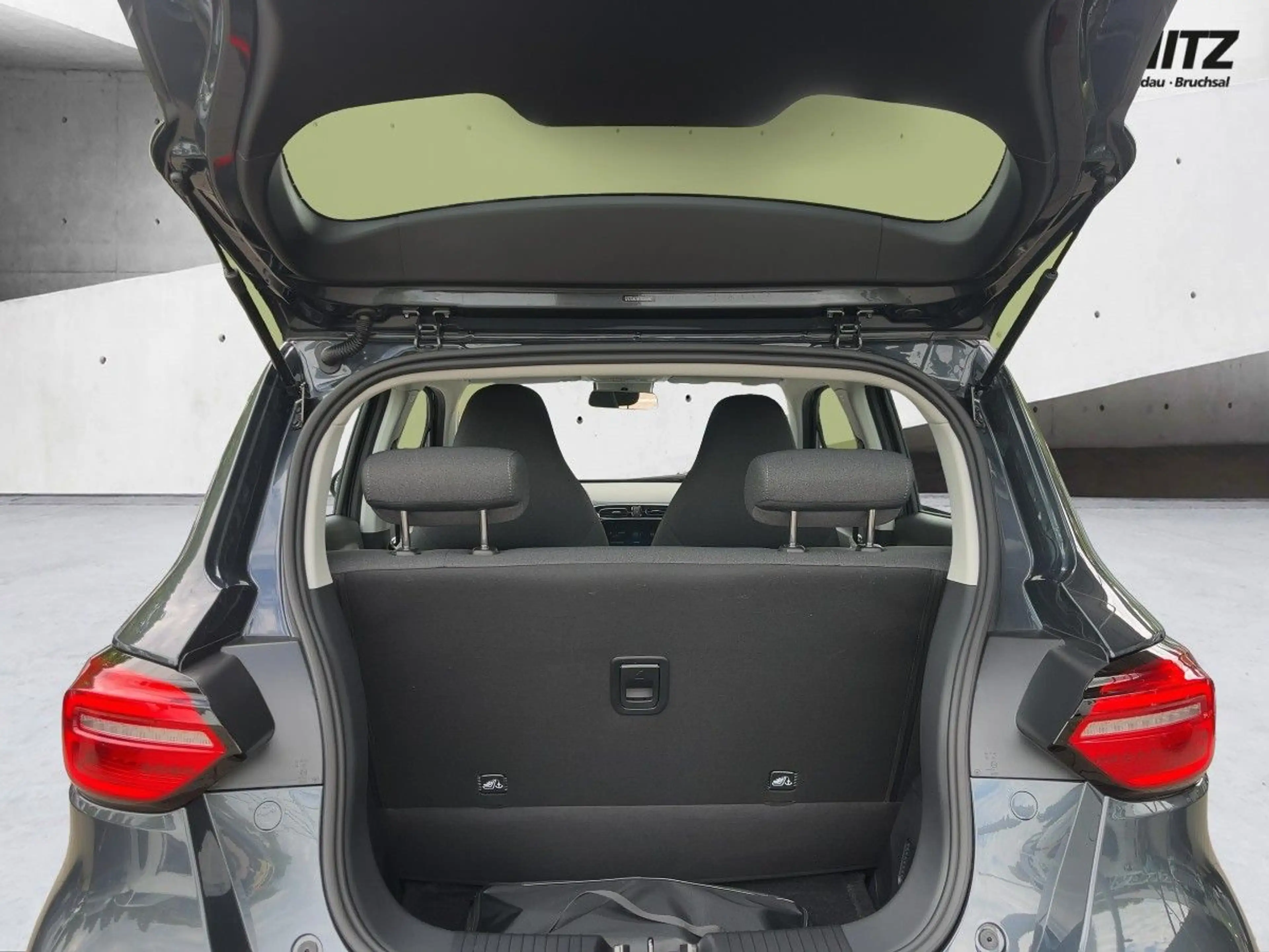 Leapmotor T03 37 70 kW BEV ACC+Navi+Pano+SD+Kam.+KeyLess — photo 7