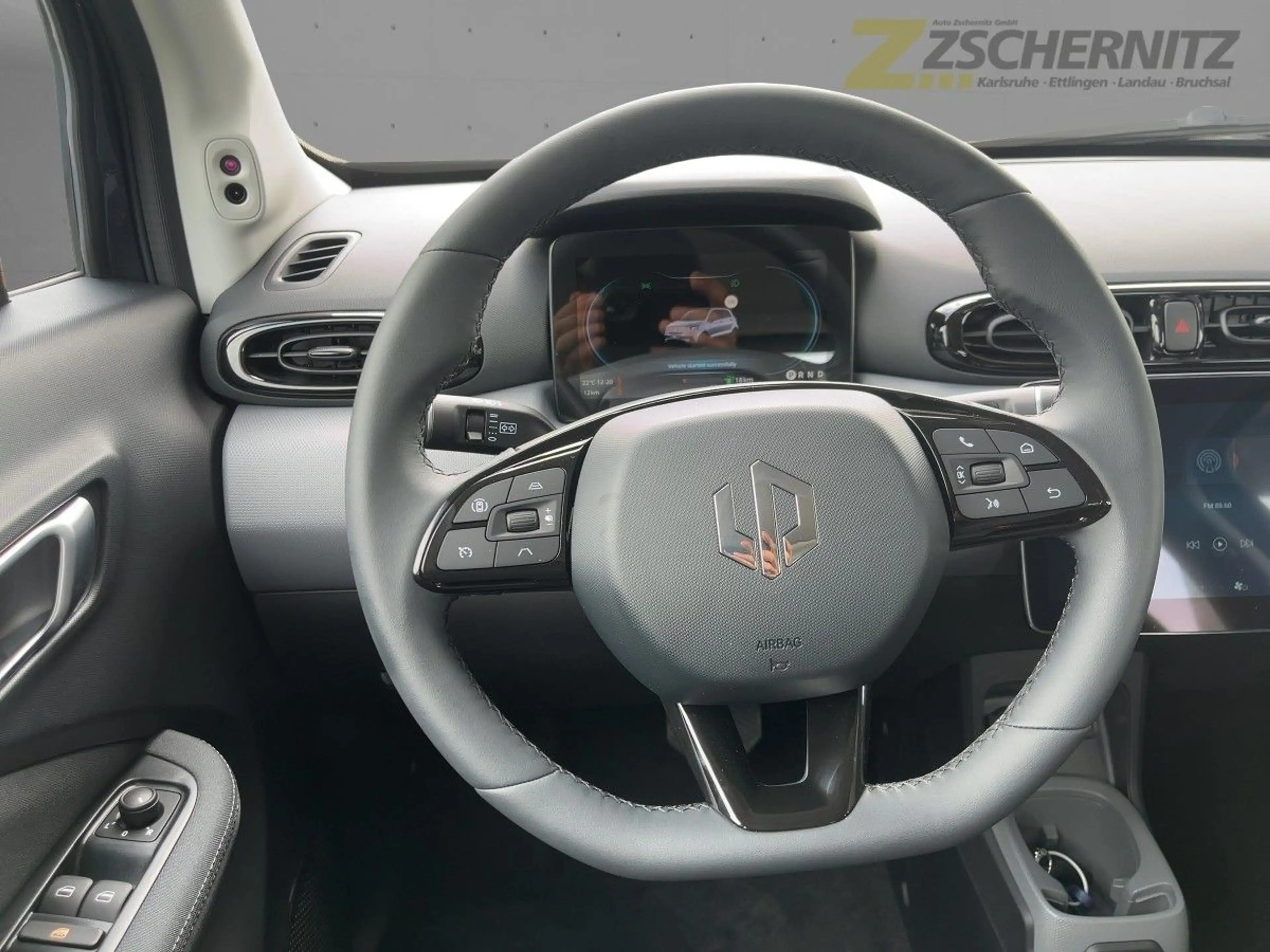 Leapmotor T03 37 70 kW BEV ACC+Navi+Pano+SD+Kam.+KeyLess — photo 11