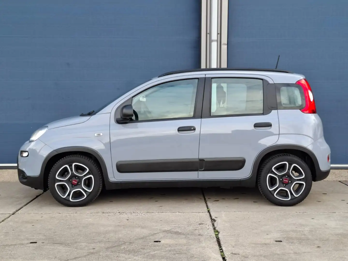 Fiat Panda 1.0 Hybrid City Life AIRCO / CRUISE CONTROLE / N.A Grijs - 2
