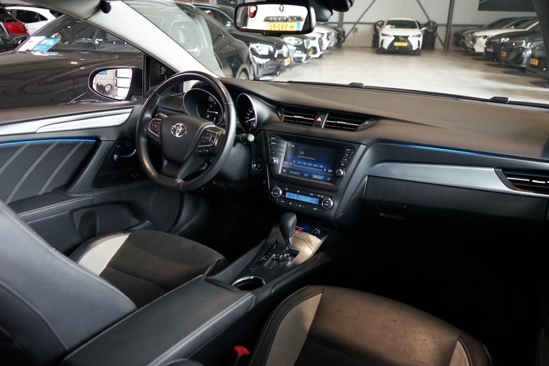 Toyota Avensis Touring Sports 1.8 VVT-i AUTOMAAT | DEALERONDERHOU — photo 5