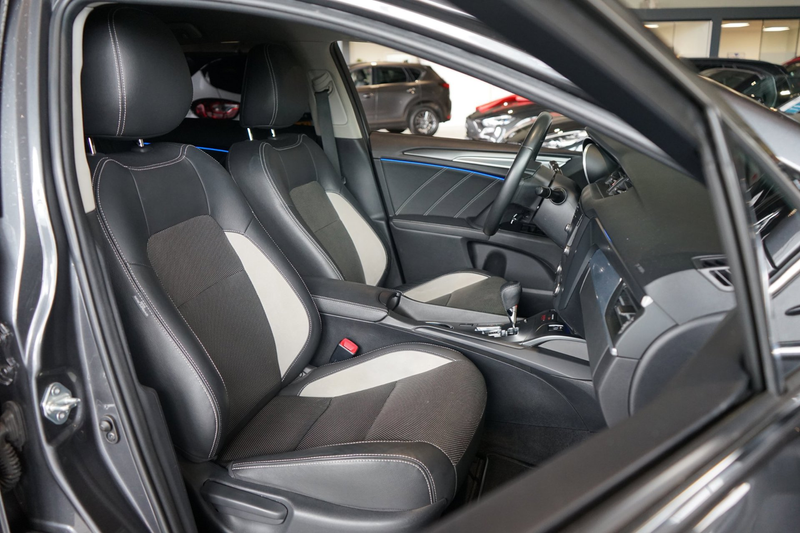 Toyota Avensis Touring Sports 1.8 VVT-i AUTOMAAT | DEALERONDERHOU — photo 6