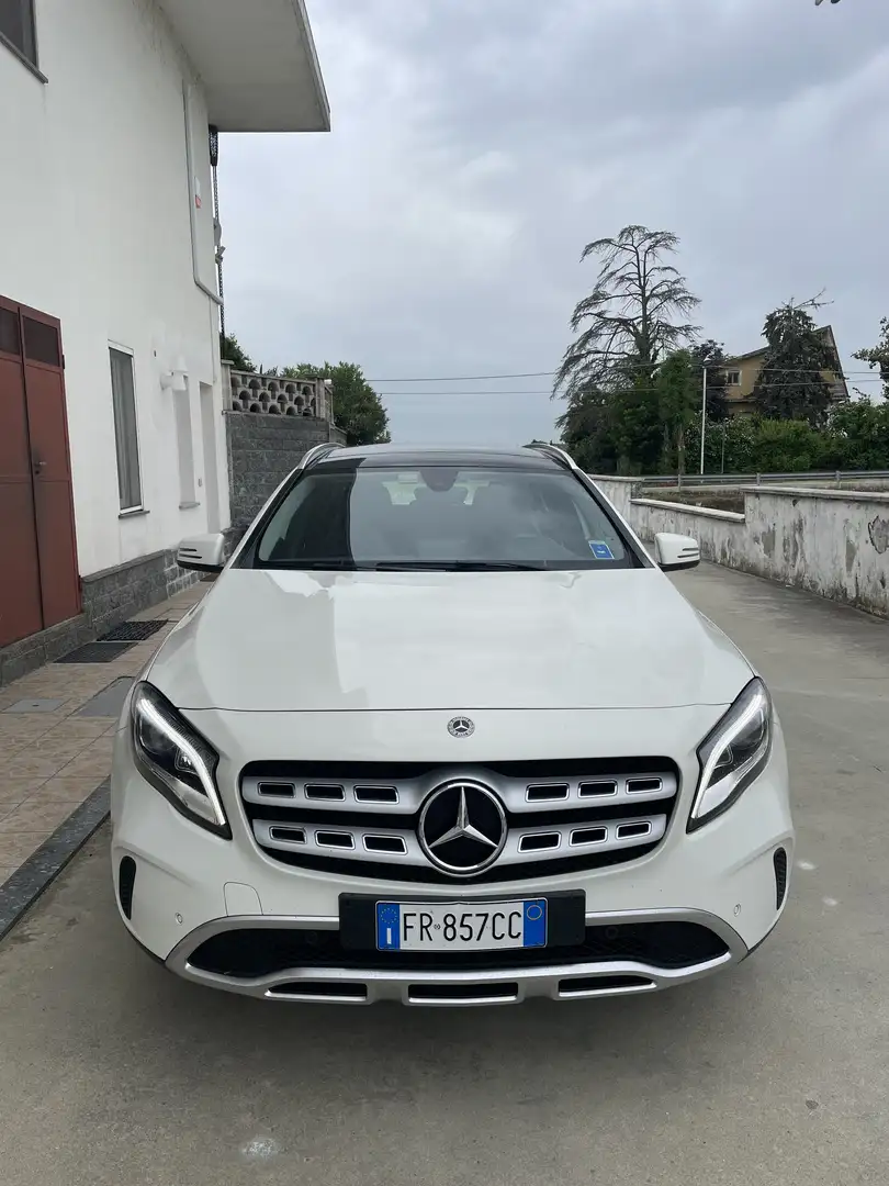 Mercedes-Benz GLA 200 Sport Bianco - 1