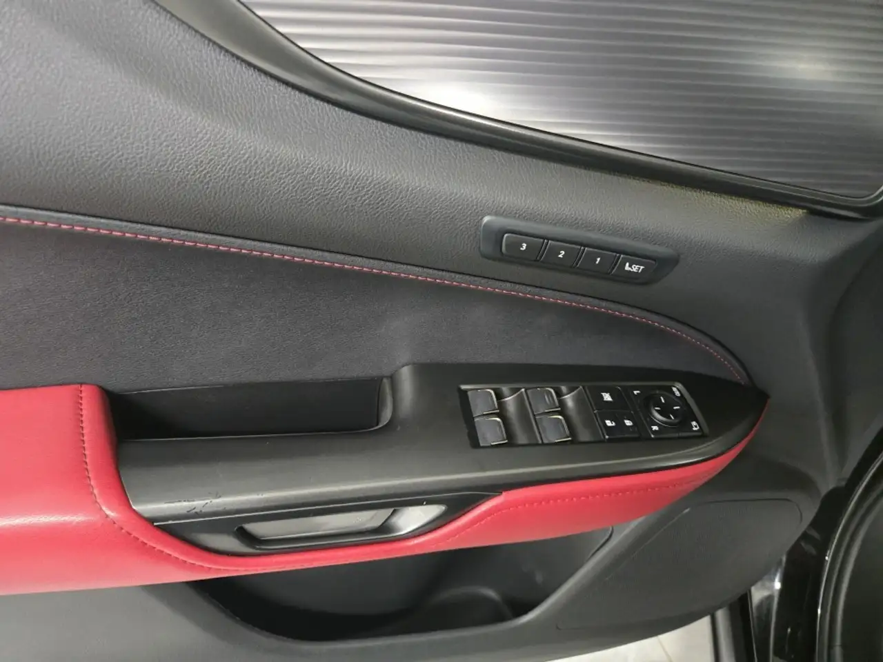 Lexus NX снимка Lexus NX