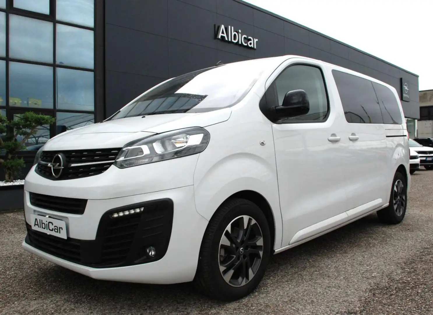 Opel Zafira Life 2.0D PM 180CV AUT at8 SS 8P Bus EleganceBI- NERO Weiß - 1