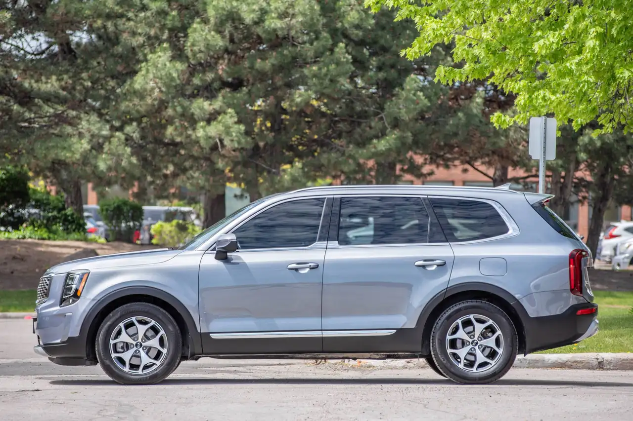 Kia Telluride снимка Kia Telluride