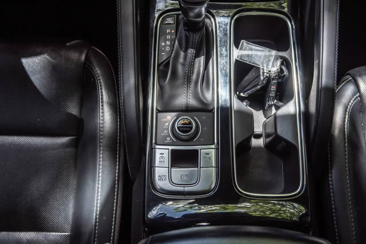 Kia Telluride снимка Kia Telluride