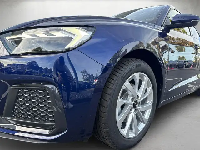 Audi A1 view 4
