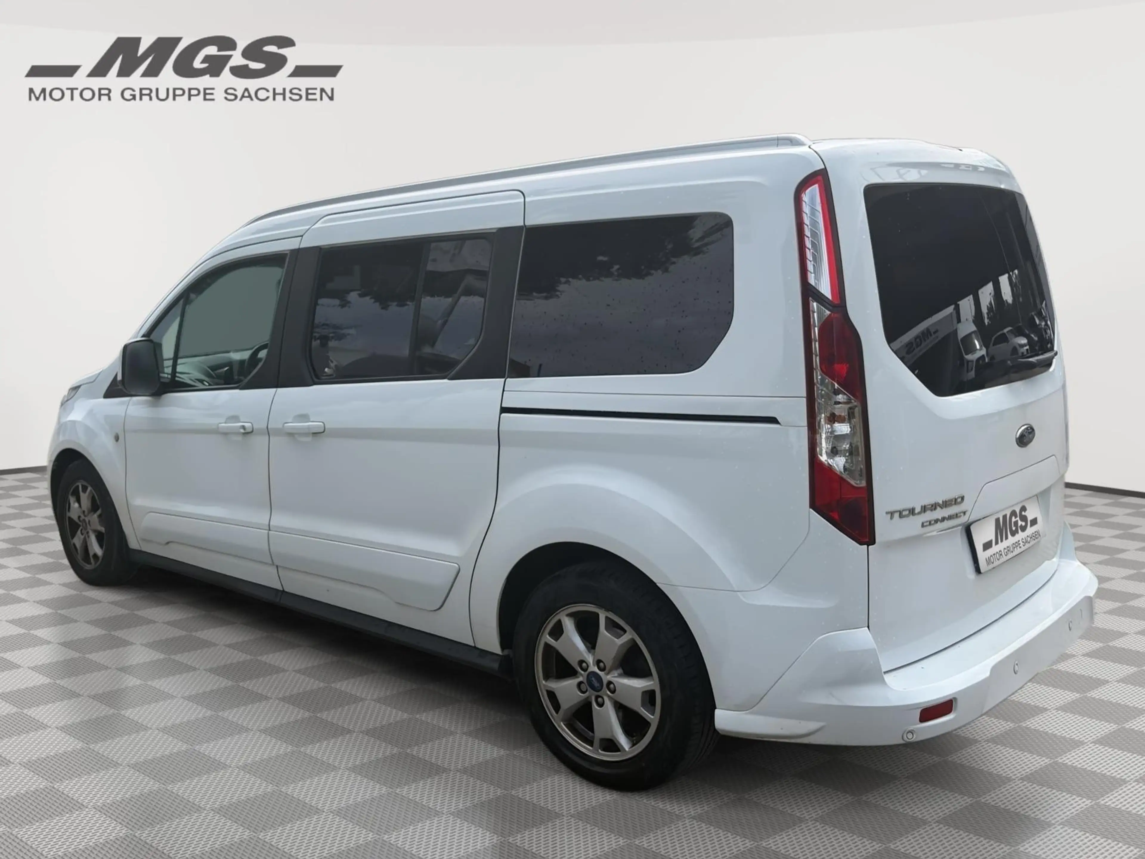 Ford Grand Tourneo 1.5 'Titanium' #AHK #NAVI #PANO — photo 11