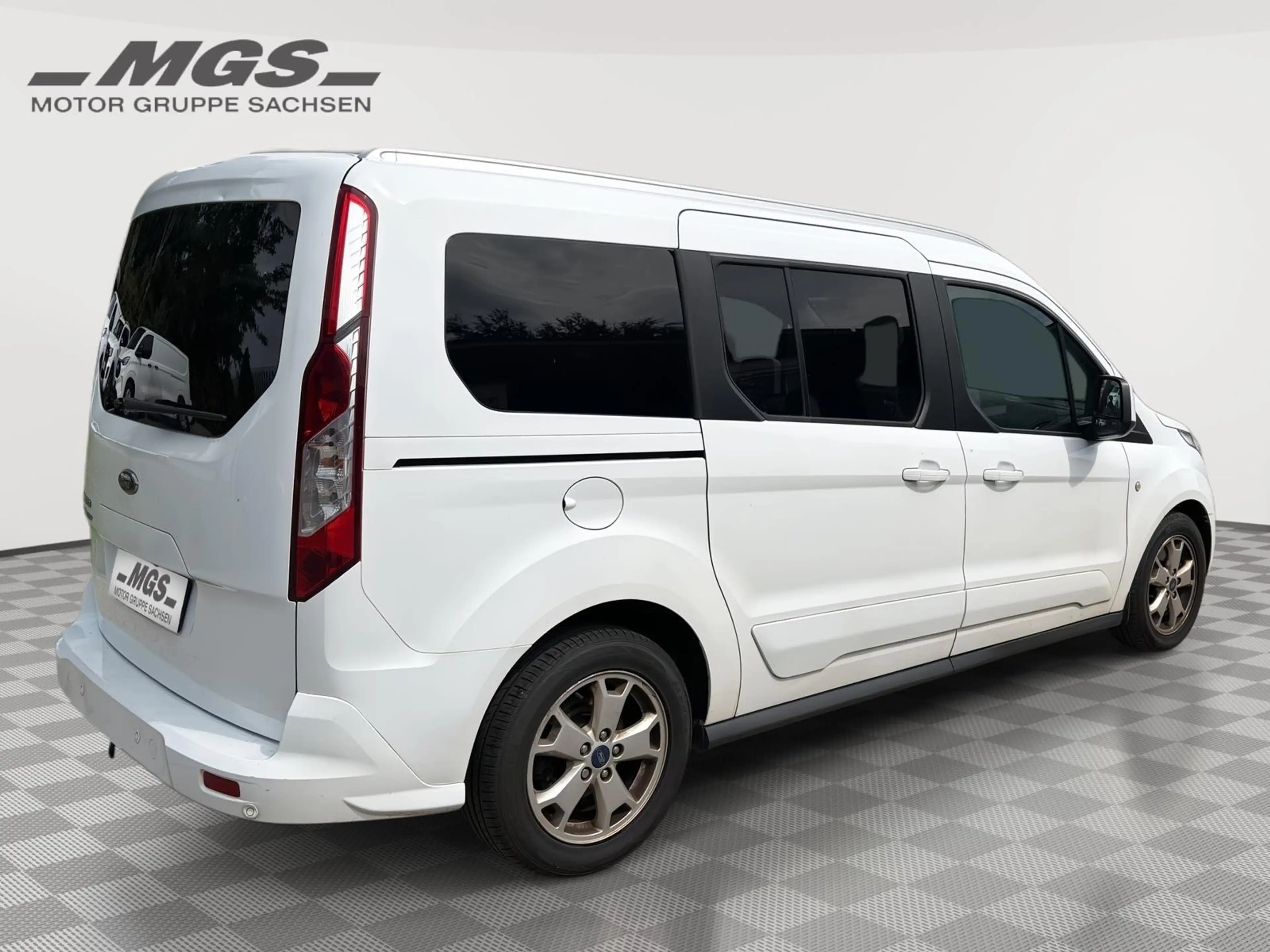 Ford Grand Tourneo 1.5 'Titanium' #AHK #NAVI #PANO — photo 7