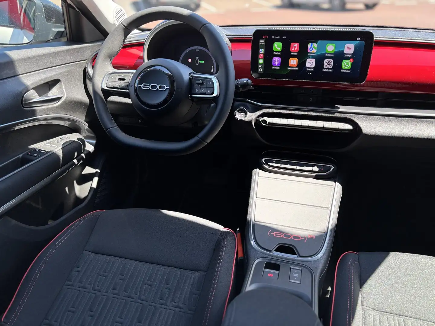 Fiat 600e RED 54 kWh | Draadloos Carplay | Apple-Android | A White - 2