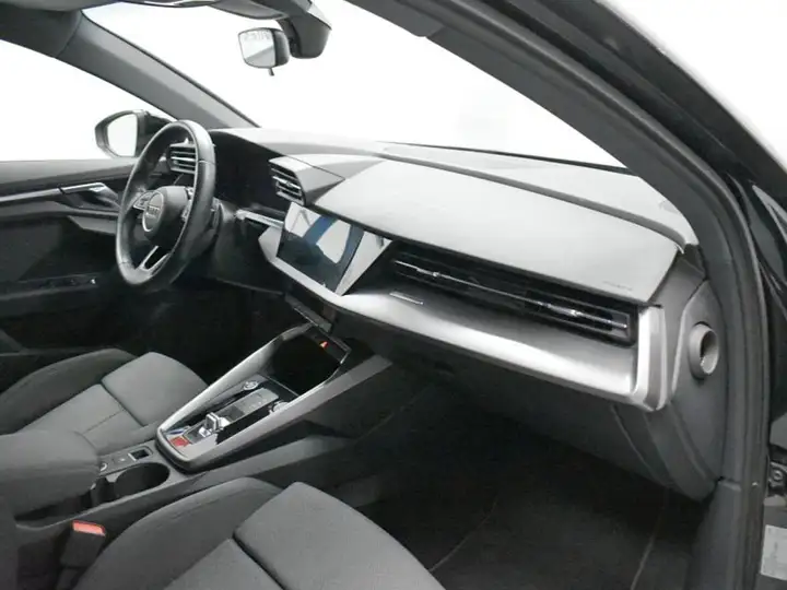 Audi A3 2023, foto 35