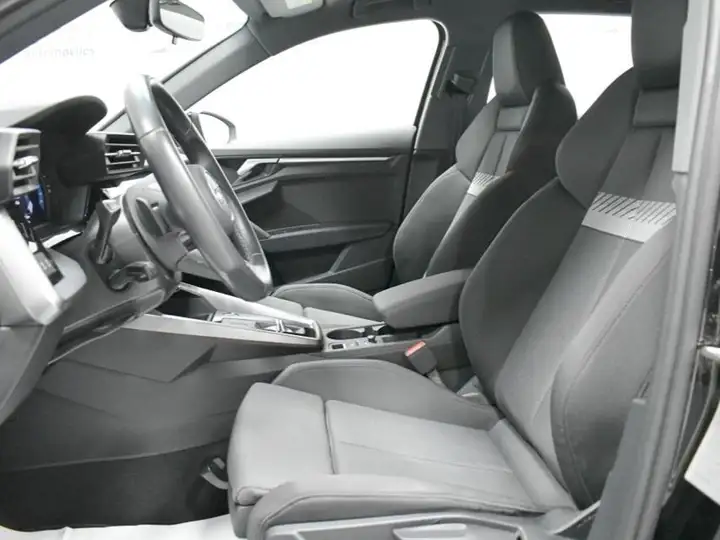 Audi A3 2023, foto 9