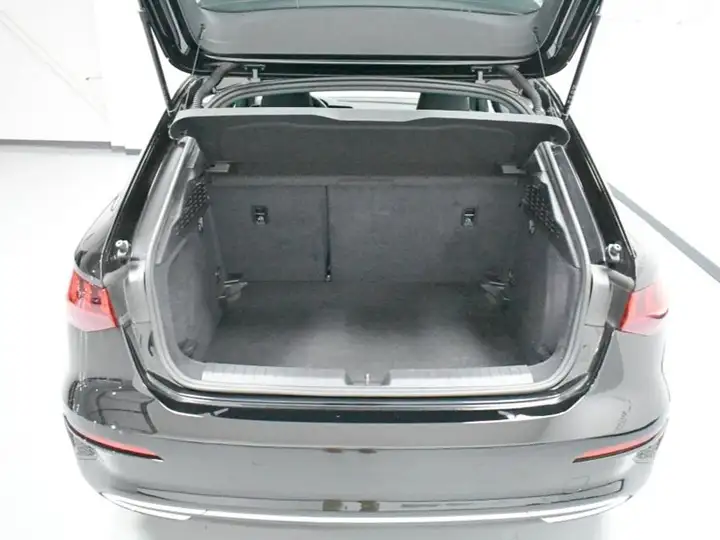 Audi A3 2023, foto 27