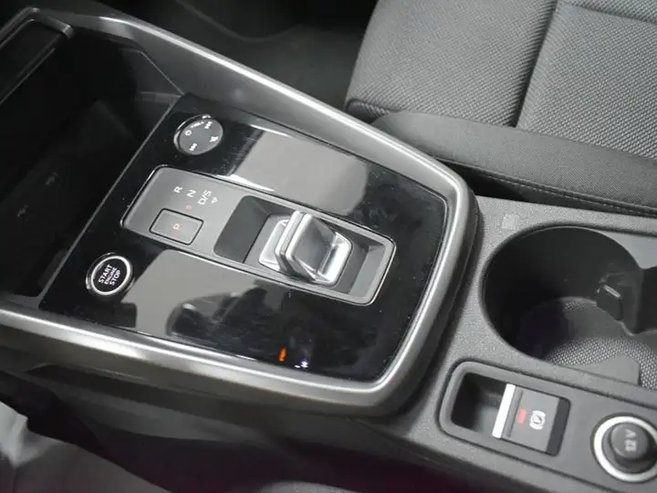Audi A3 2023, foto 15