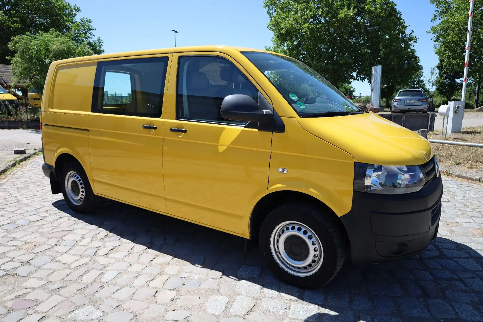 Volkswagen T5 Transporter Kasten-Kombi 2.0 TDI/EU5 Jaune - 1