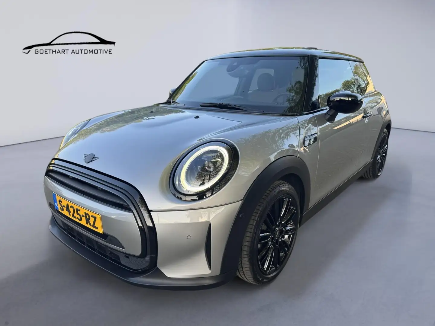MINI Cooper 1.5 136PK AUT Camden Plus / Pano / H-K / Camera / Grigio - 1