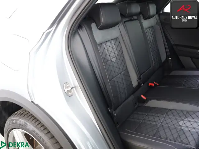 Volkswagen T-Roc view 13