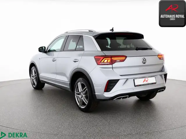 Volkswagen T-Roc view 3